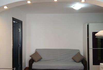 Apartament cu 2 camere decomandat în Central - 1