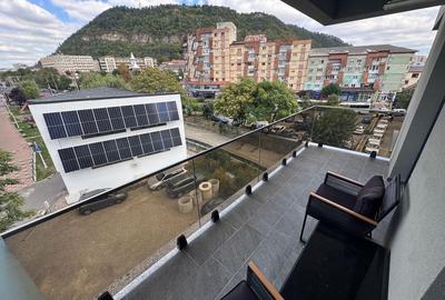 Apartament cu 2 camere decomandat în Exterior Vest