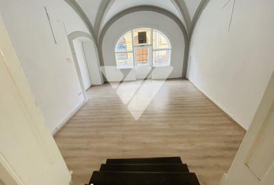 Spațiu comercial, de 75 mp, în Central - 3