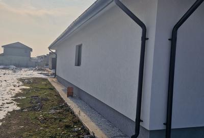Casă cu 4 camere în Dragomirești-Deal - 2