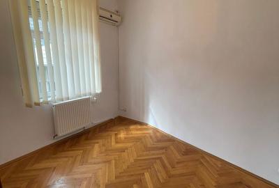 Casă cu 6 camere cu Teren 150 Mp în Dorobanți - 11