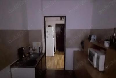 Apartament cu 3 camere decomandat în Vest - 1