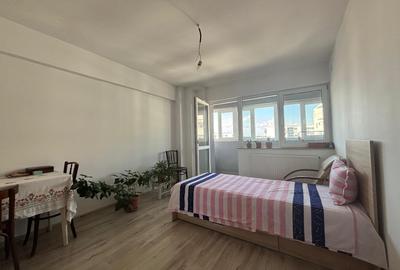 Apartament cu 3 camere decomandat în Theodor Pallady