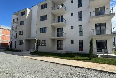 Apartament cu 3 camere decomandat în Bragadiru