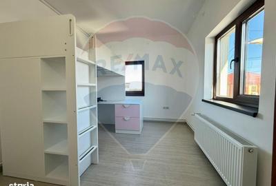 Casă cu 4 camere în Palazu Mare - 7