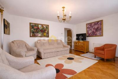 Apartament cu 3 camere, mobilat în Zorilor