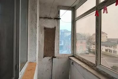 Apartament cu 2 camere semidecomandat în 1 Mai - 3