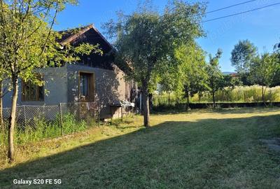 Casă cu 3 camere cu Teren 800 Mp în Cărăstău - 2