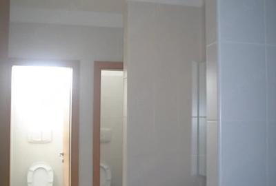 Spațiu comercial, de 1,300 mp, în Soarelui