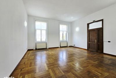 Spațiu comercial, de 85 mp, în Central