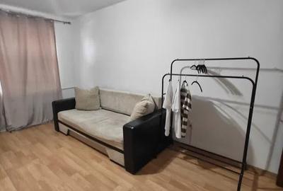 Apartament cu 3 camere decomandat, mobilat în Pantelimon