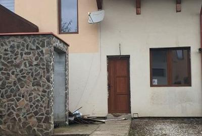 Casă cu 3 camere cu Teren 175 Mp în Sânpetru - 1