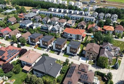 Casă cu 5 camere cu Teren 350 Mp în Corbeanca