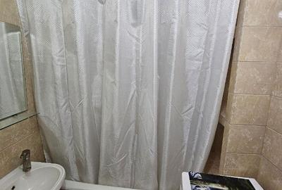 Apartament cu 2 camere decomandat în Planete - 2