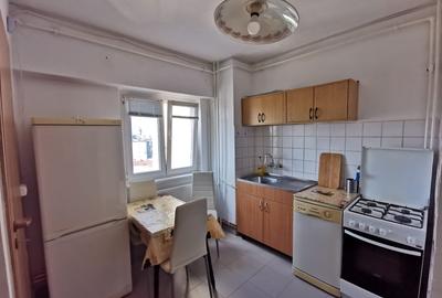 Apartament cu 3 camere decomandat în Complex Studențesc - 2