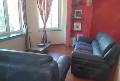 Casă cu 6 camere cu Teren 200 Mp în Central - 1