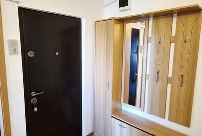 Apartament cu 3 camere decomandat în Sărari - 2