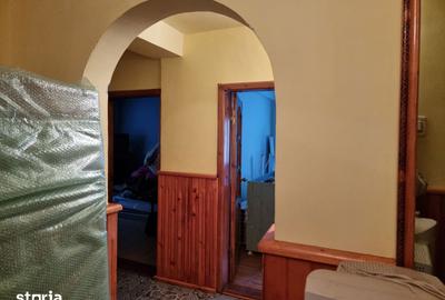Apartament cu 4 camere decomandat în Micro 3 - 2