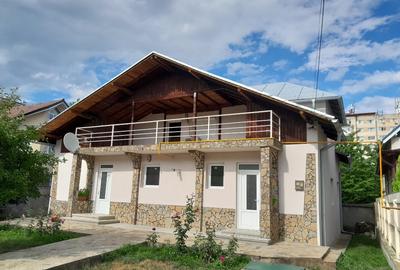 Casă individuală cu 5 camere cu Teren 433 Mp în Micro 4 - 1