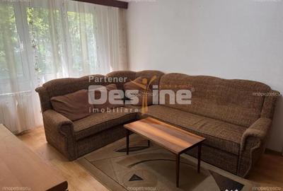 Apartament cu 3 camere semidecomandat în Central