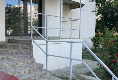 Apartament cu 2 camere decomandat în Central - 1