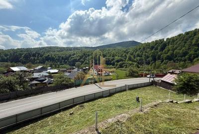 Casă individuală cu 2 camere cu Canalizare în Pipirig - 1