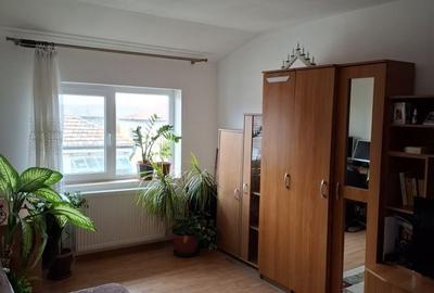 Apartament cu 2 camere decomandat în Șagului