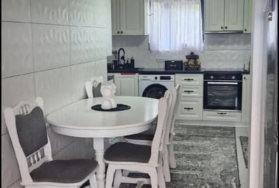 Casă cu 2 camere cu Teren 500 Mp în Boroaia