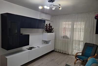 Apartament cu 3 camere semidecomandat în Central