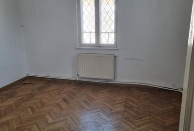 Casă cu 5 camere cu Teren 334 Mp în Calea București - 6