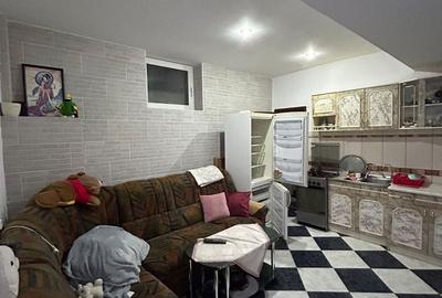 Apartament cu 3 camere în Central - 1