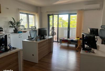 Spațiu comercial, de 700 mp, în Central