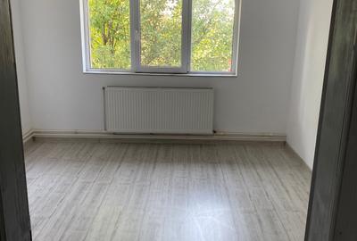 Apartament cu 3 camere decomandat în Central - 4