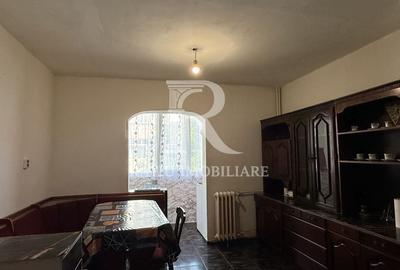 Apartament cu 3 camere decomandat în Rogerius