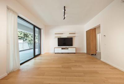 Apartament cu 3 camere decomandat, mobilat în Băneasa