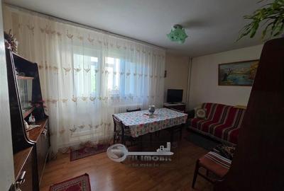 Apartament cu 3 camere decomandat în Alexandru cel Bun - 2