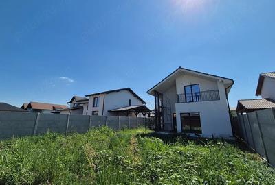 Casă cu 4 camere cu Teren 300 Mp în Central - 2