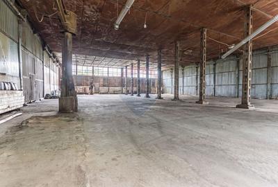 Spațiu industrial, de 1,965 mp, în Industrială - 2