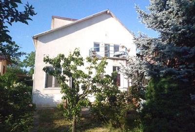 Casă cu 22 camere cu Teren 560 Mp în Băneasa