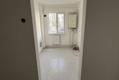 Spațiu comercial, de 50 mp, în Central - 1