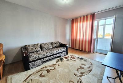 Apartament cu 2 camere decomandat, mobilat în Casa de Cultură