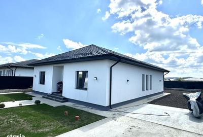 Casă cu 4 camere în Dancu