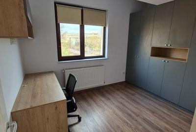 Apartament cu 3 camere decomandat în Central - 3