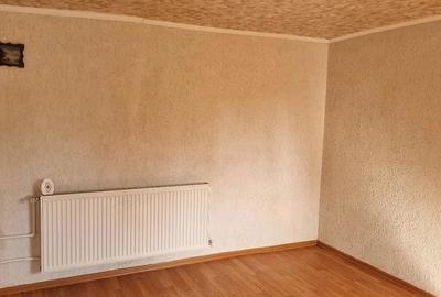 Casă cu 3 camere cu Teren 2000 Mp în Central