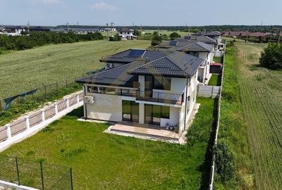 Casă cu 5 camere cu Teren 500 Mp în Dumbrăveni