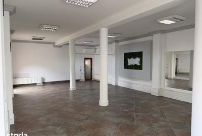 Casă cu 3 camere cu Teren 555 Mp în Central