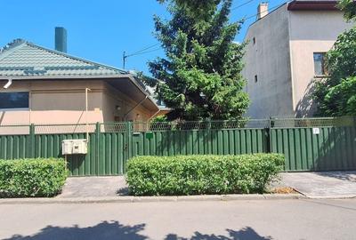 Casă cu 7 camere cu Canalizare în Abator - 22