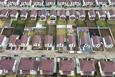 Casă cu 4 camere cu Teren 305 Mp în Tărlungeni - 17