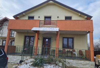 Casă cu 4 camere cu Teren 1165 Mp în Gologanu - 14