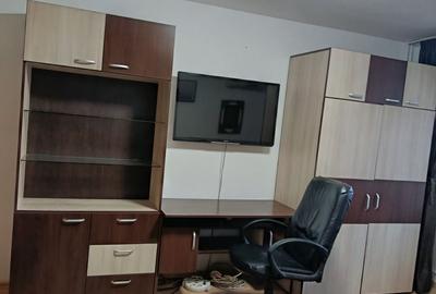 Apartament cu 2 camere semidecomandat în Tei - 1